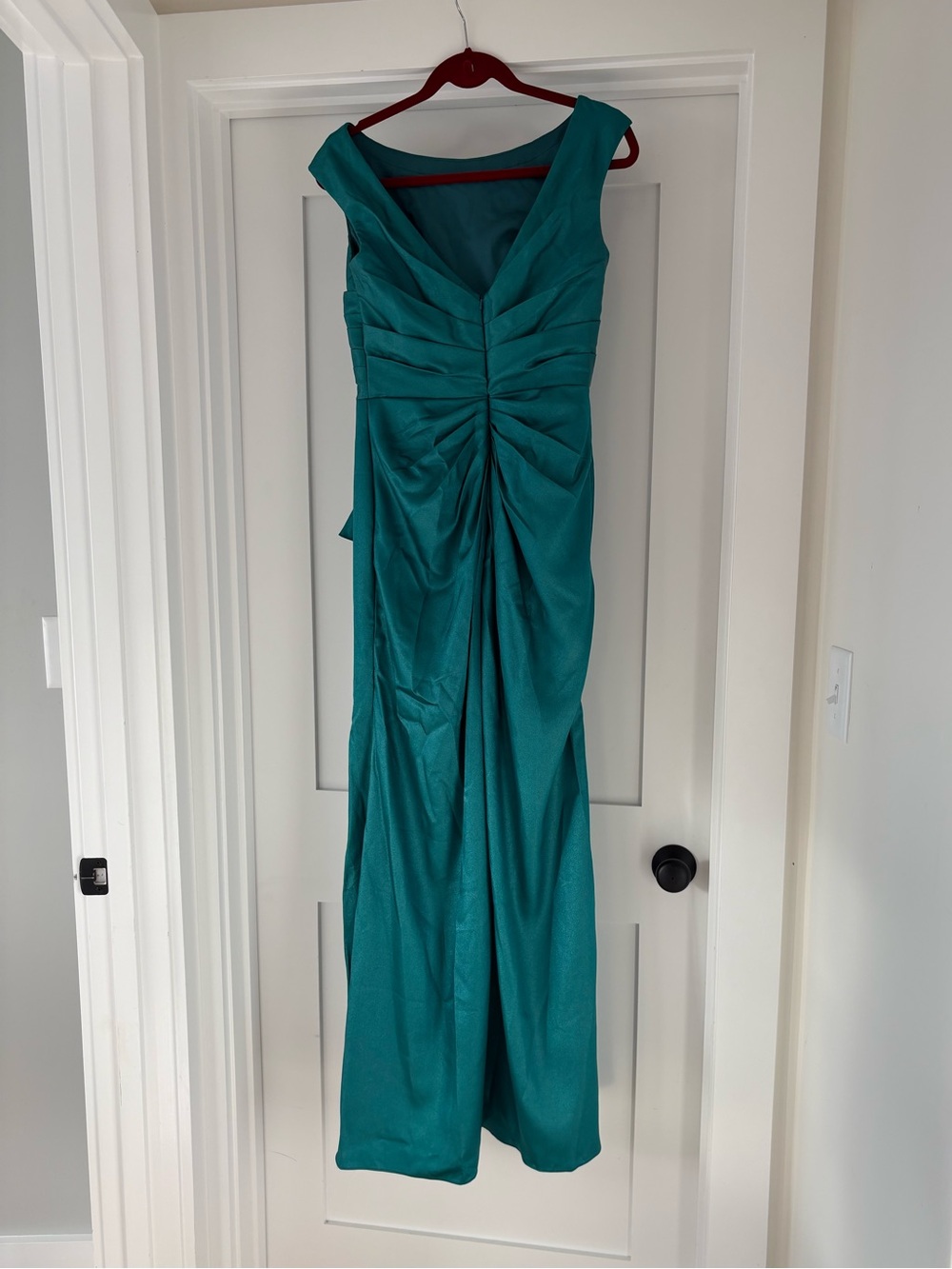 Elegant Teal Maxi Dress with Ruched Bodice